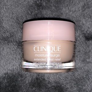 Clinique Moisture Surge